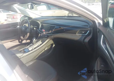 2017 Buick Lacrosse Essence z USA, uszkodzony, nr VIN 1G4ZP5SS2HU133938